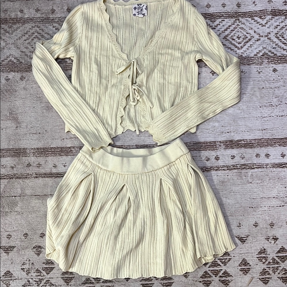 Pastel yellow Ribbed Mini Skirt Set